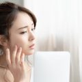 How to Prevent Developing Acne During Hot Weather - youngerskinguide.com