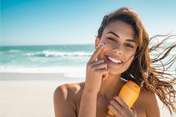 Best Vegan Sunscreen – Complete Reviews With Comparison